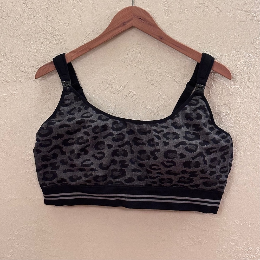 Momcozy 4XL Hands-Free Pumping & Nursing Bra Black Leopard Dual Clip-NWOT